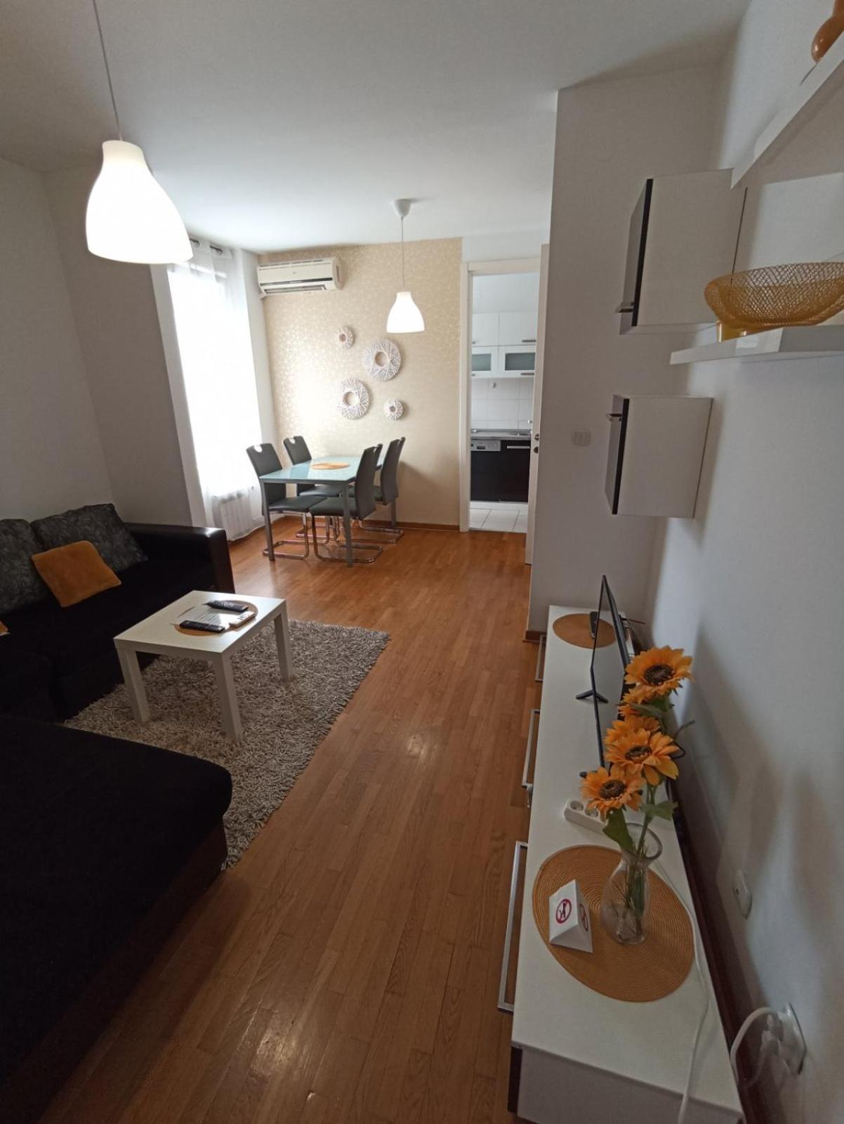 Lägenhet Clean&cozy Novi Belgrad