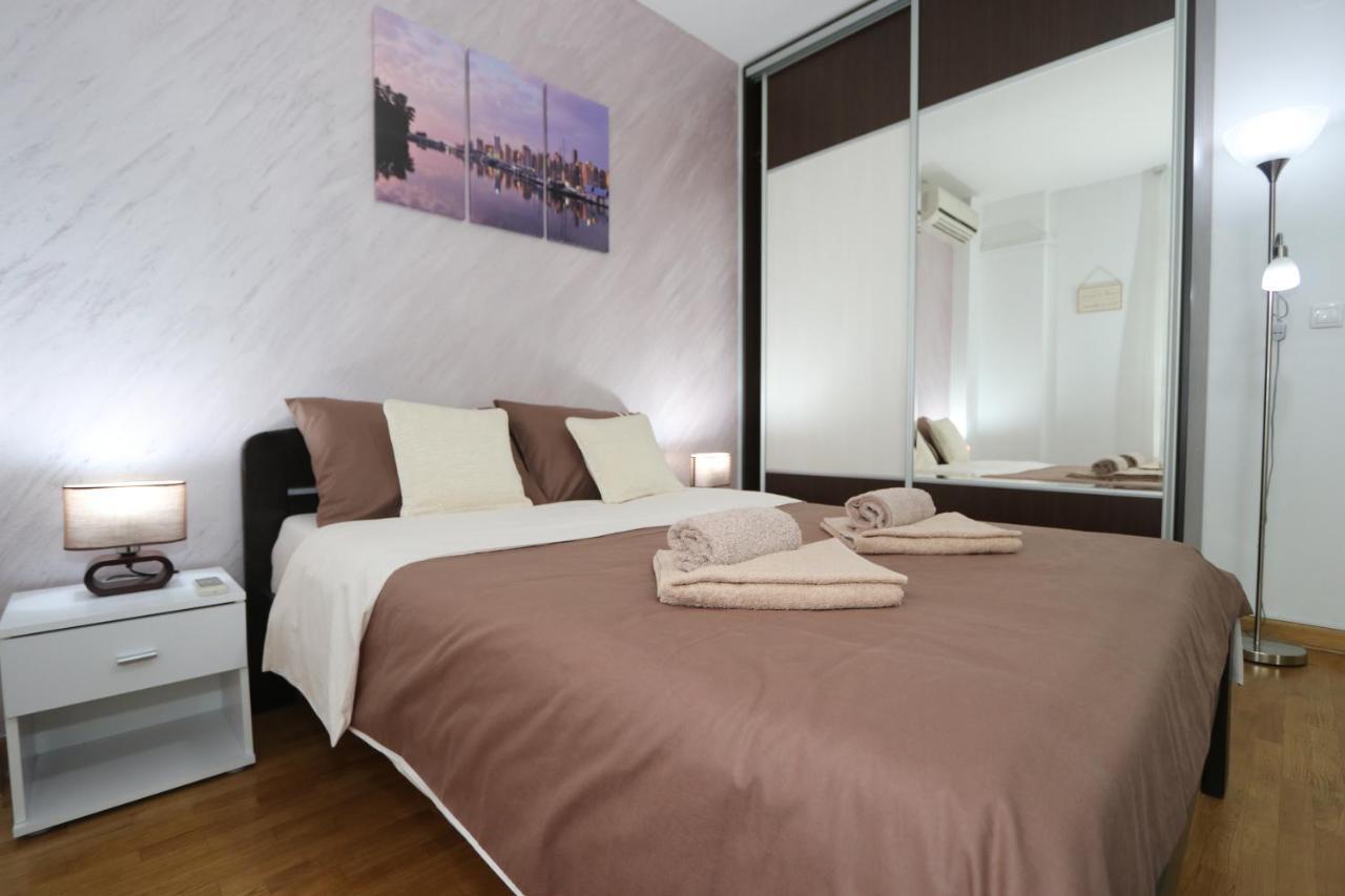 Lägenhet Clean&cozy Novi Belgrad